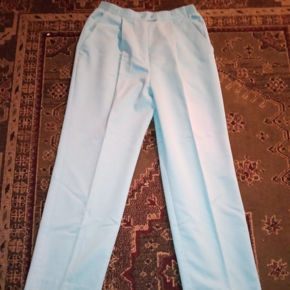 Lily's mint green pants 27x26 women size 10
